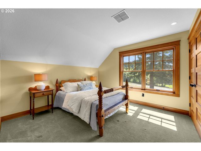 30100 Ne LIVINGSTON MOUNTAIN Cir, Camas, WA 98607