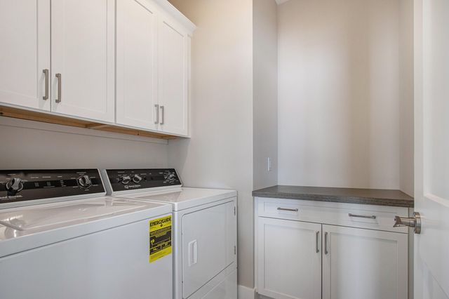 552 Sun Vale Lane, Grandville, MI 49418