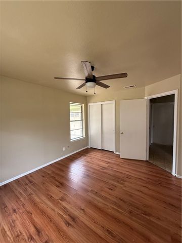 1005 Schallert Dr, Alice, TX 78332