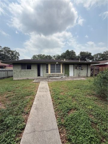 1005 Schallert Dr, Alice, TX 78332