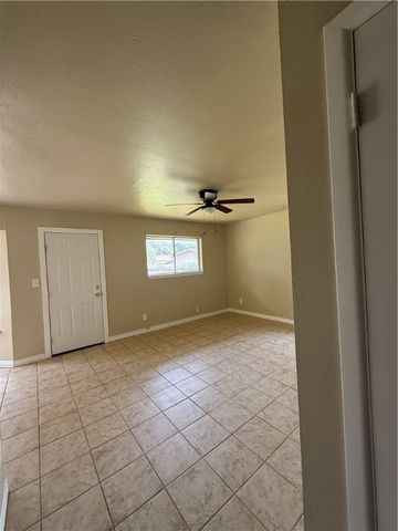 1005 Schallert Dr, Alice, TX 78332