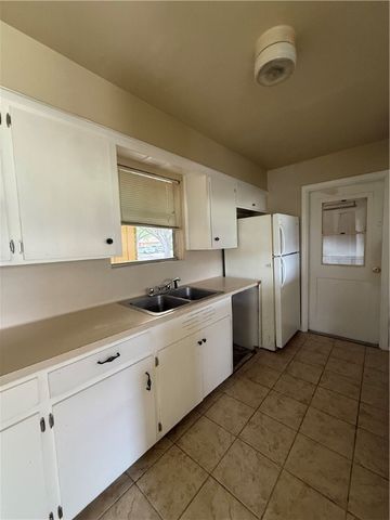 1005 Schallert Dr, Alice, TX 78332