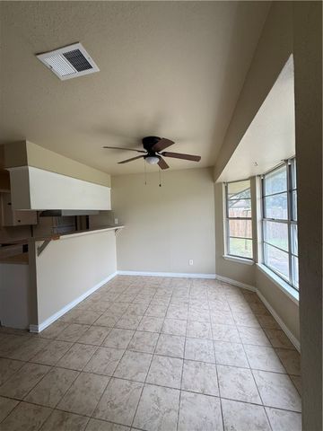 1005 Schallert Dr, Alice, TX 78332