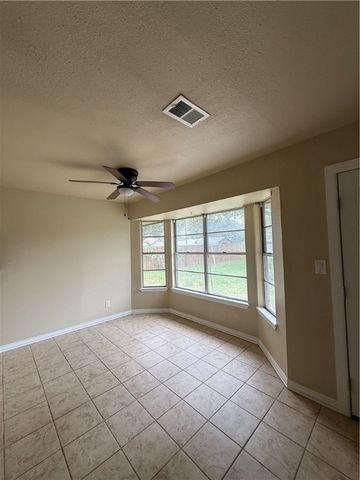 1005 Schallert Dr, Alice, TX 78332