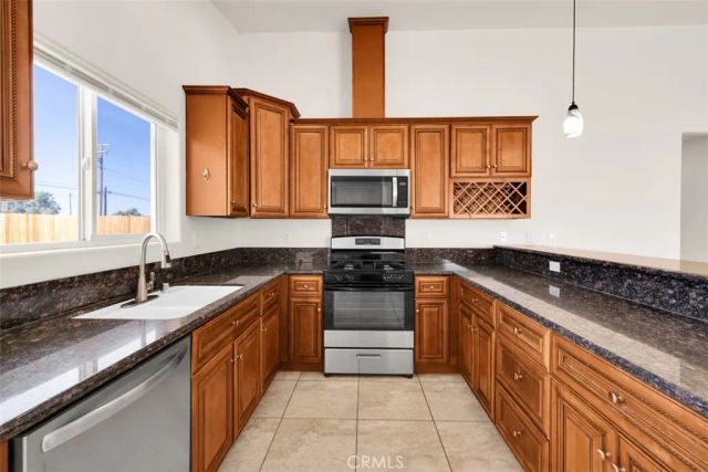 6748 El Sol, 29 Palms, CA 92277