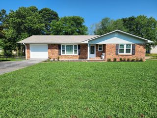 119 Horn Ave, Loretto, TN 38469
