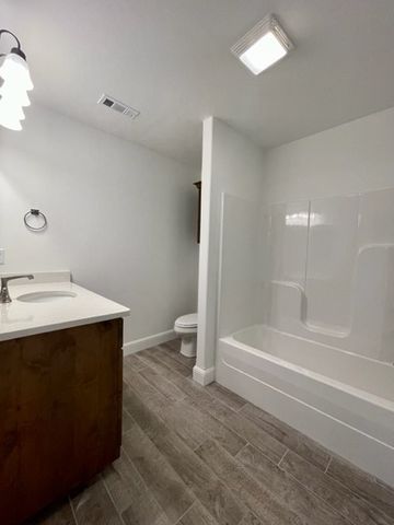 5902 NW Ettie May Street, Bentonville, AR 72713