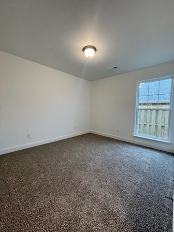 5902 NW Ettie May Street, Bentonville, AR 72713