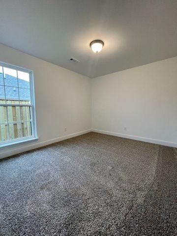 5902 NW Ettie May Street, Bentonville, AR 72713
