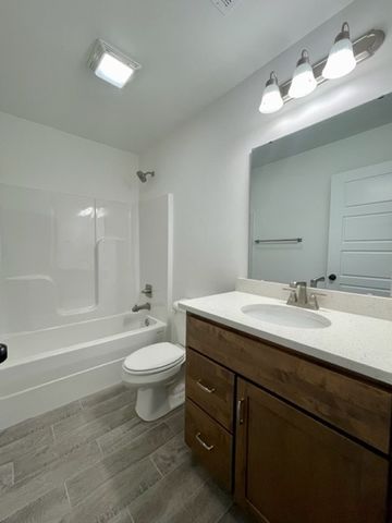 5902 NW Ettie May Street, Bentonville, AR 72713