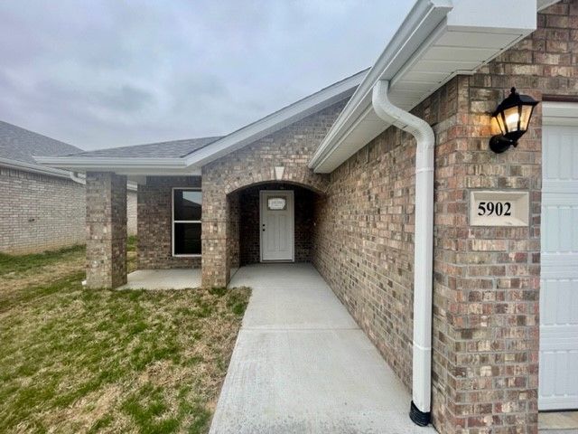 5902 NW Ettie May Street, Bentonville, AR 72713