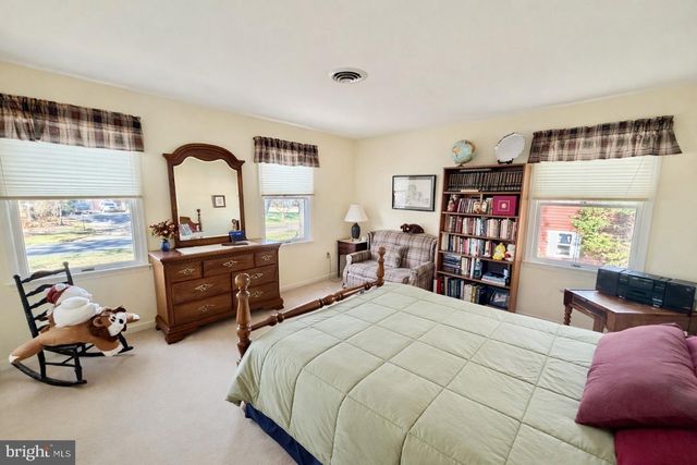 5211 DOVE POINT LN, Fruitland, MD 21826