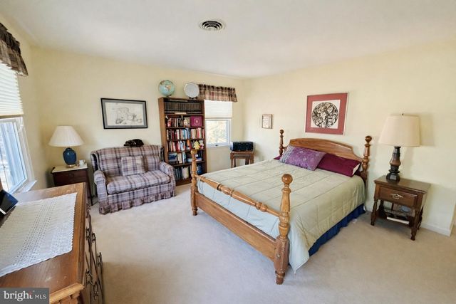 5211 DOVE POINT LN, Fruitland, MD 21826