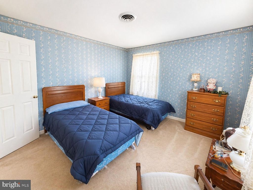 Image 28 of property listing at 5211 DOVE POINT LN, Fruitland, MD 21826