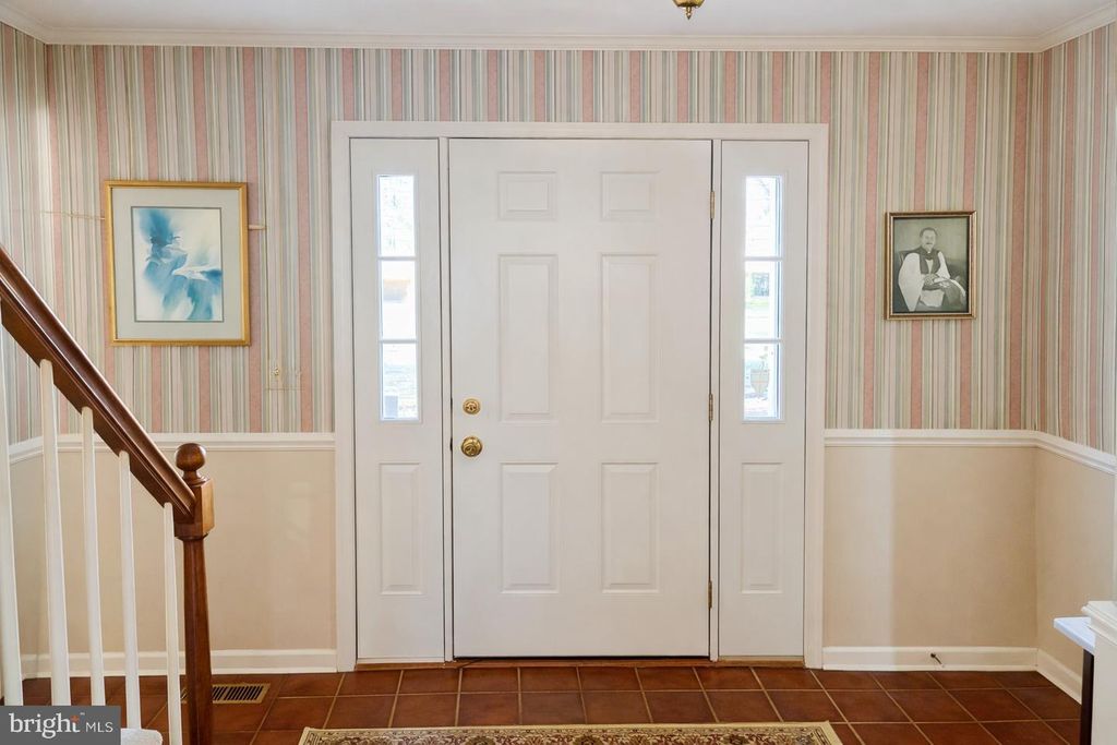 Image 3 of property listing at 5211 DOVE POINT LN, Fruitland, MD 21826