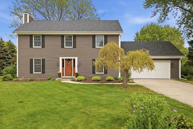 660 Weidman COURT, Cedarburg, WI 53012