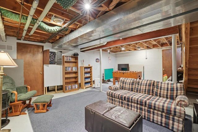 660 Weidman COURT, Cedarburg, WI 53012