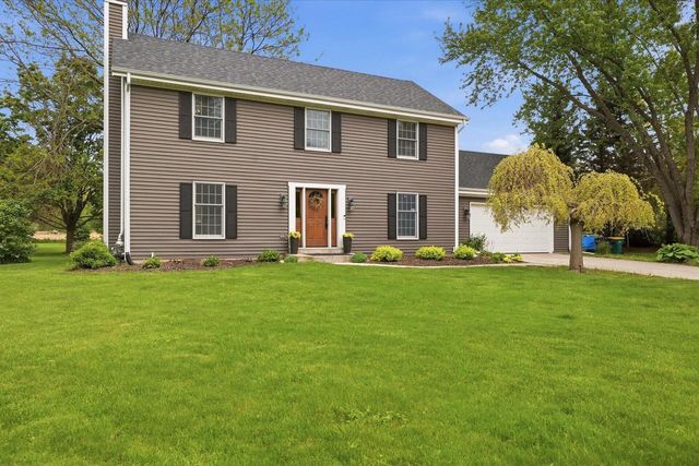 660 Weidman COURT, Cedarburg, WI 53012