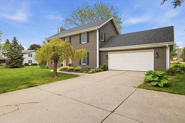 660 Weidman COURT, Cedarburg, WI 53012
