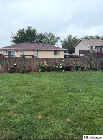 5231 W Songbird Circle, Lincoln, NE 68528