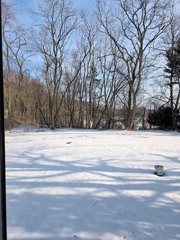 225 West Plain Street, Wayland, MA 01778