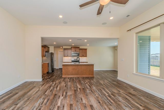 6450 RUTH ANN AVE, Hallsville, MO 65255