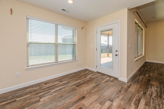 6450 RUTH ANN AVE, Hallsville, MO 65255