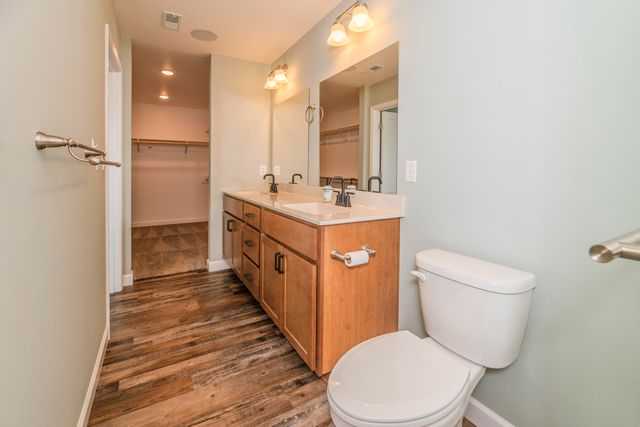 6450 RUTH ANN AVE, Hallsville, MO 65255