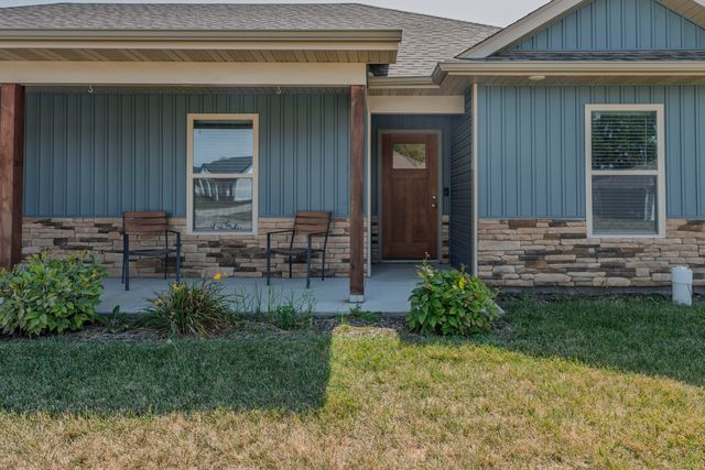 6450 RUTH ANN AVE, Hallsville, MO 65255