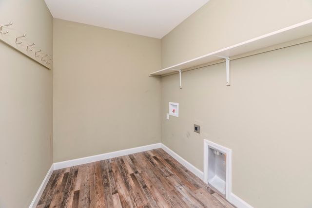 6450 RUTH ANN AVE, Hallsville, MO 65255