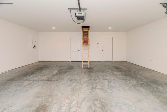 6450 RUTH ANN AVE, Hallsville, MO 65255