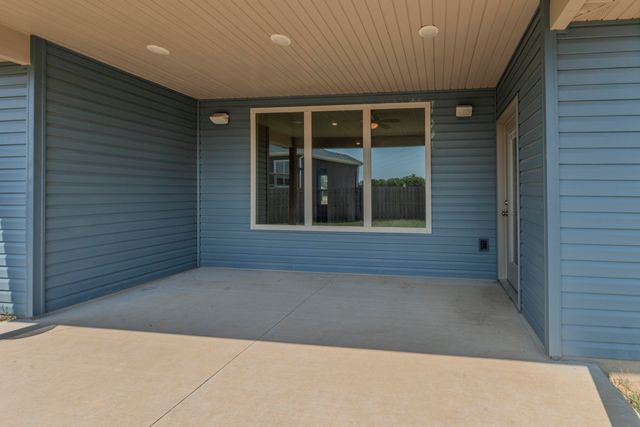 6450 RUTH ANN AVE, Hallsville, MO 65255