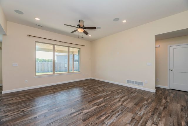 6450 RUTH ANN AVE, Hallsville, MO 65255