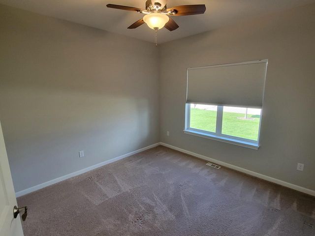 909 Meadowgate DRIVE, Waterford, WI 53185