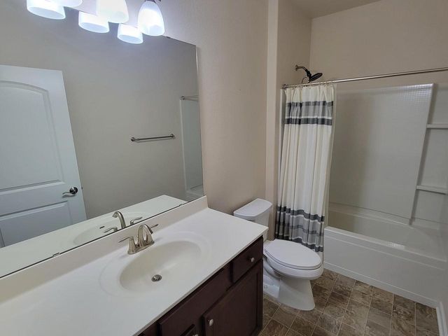 909 Meadowgate DRIVE, Waterford, WI 53185