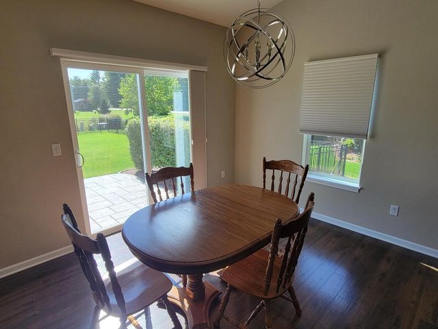 909 Meadowgate DRIVE, Waterford, WI 53185