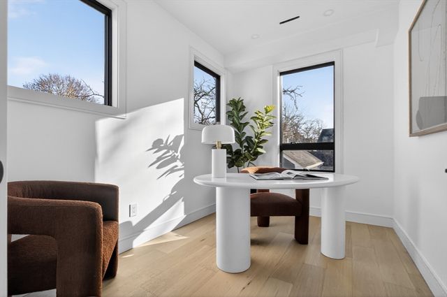 24 Newell St, Cambridge, MA 02140