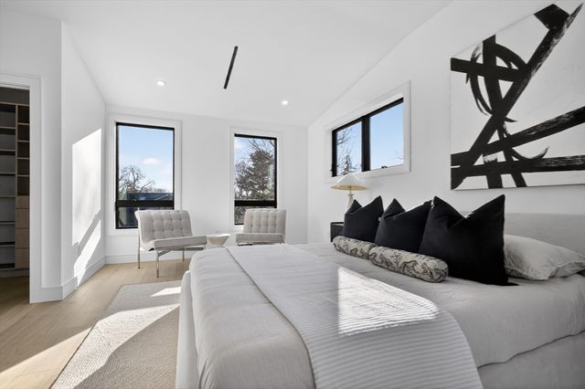 24 Newell St, Cambridge, MA 02140