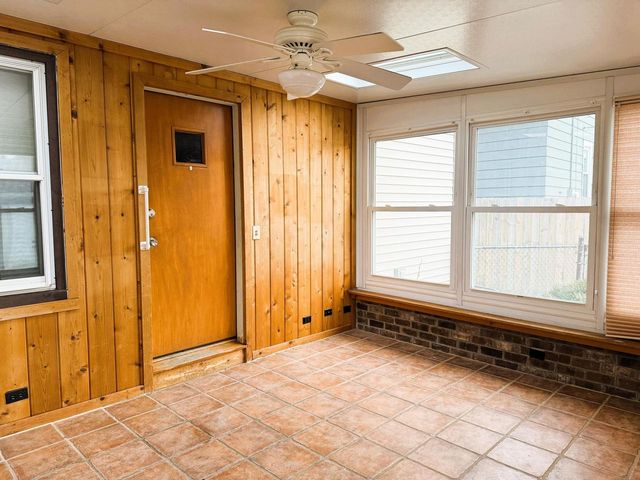 2201 S 73rd STREET, West Allis, WI 53219