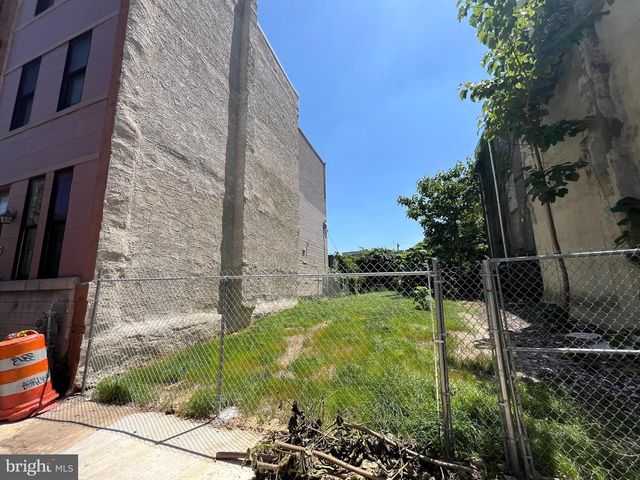 3028 W DIAMOND ST, Philadelphia, PA 19121