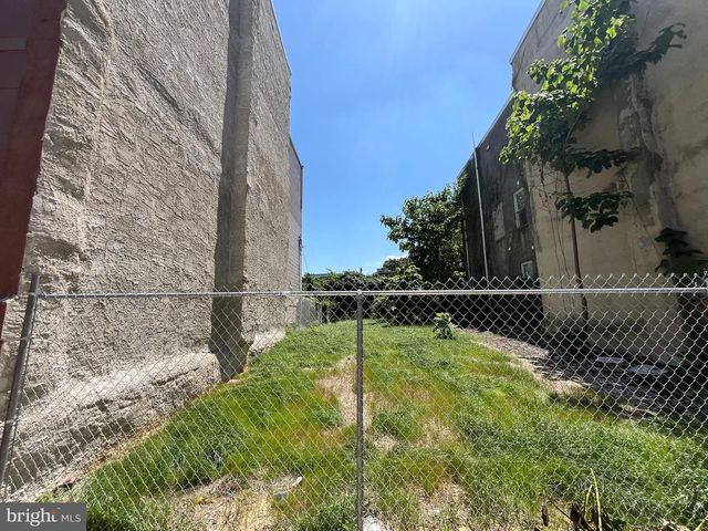 3028 W DIAMOND ST, Philadelphia, PA 19121