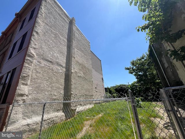 3028 W DIAMOND ST, Philadelphia, PA 19121