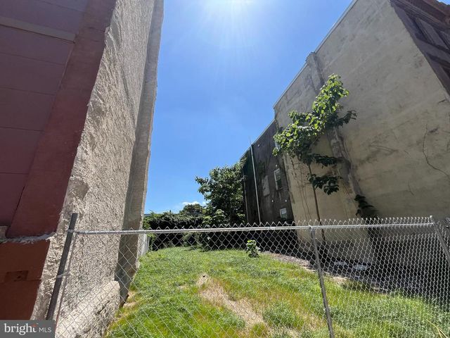 3028 W DIAMOND ST, Philadelphia, PA 19121