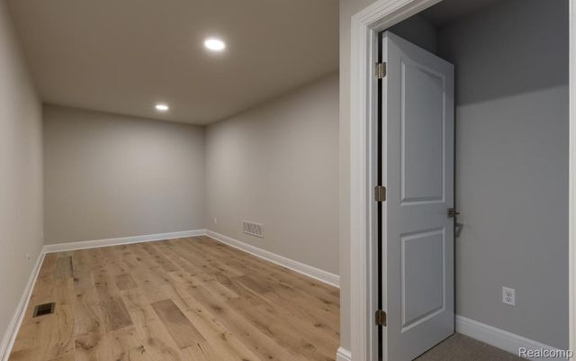 4308 Navin Field Lane, Troy, MI 48085