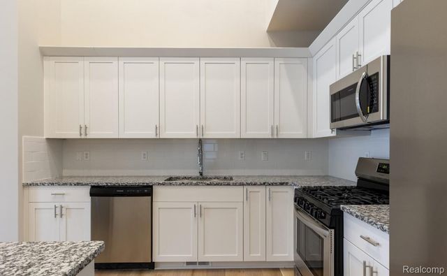 4308 Navin Field Lane, Troy, MI 48085