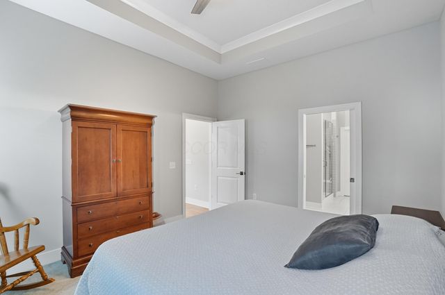 1622 Linkhorn Drive, Grove City, OH 43123