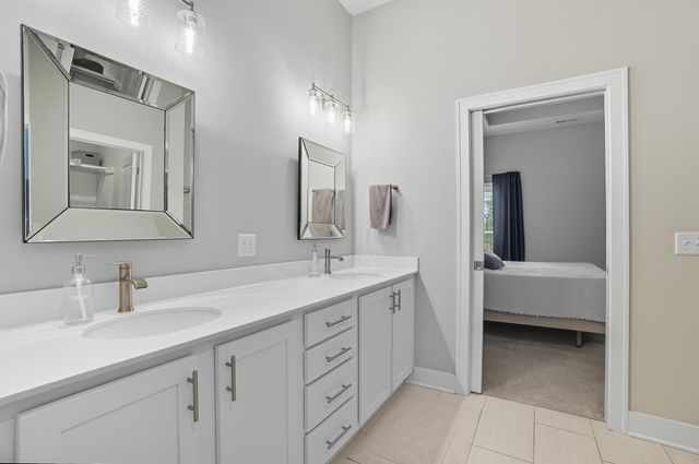 1622 Linkhorn Drive, Grove City, OH 43123