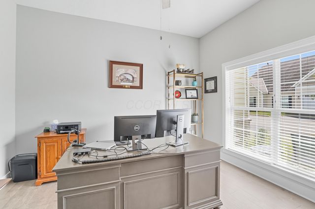 1622 Linkhorn Drive, Grove City, OH 43123