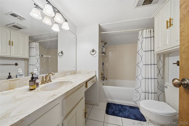 9126 S Lakewood Avenue E, Tulsa, OK 74137