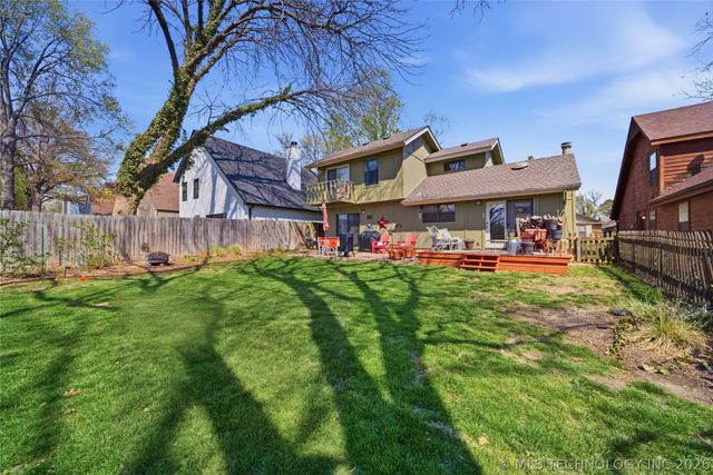 9126 S Lakewood Avenue E, Tulsa, OK 74137